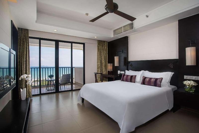 Ramada Plaza by Wyndham Sanya Bay image