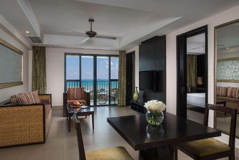 Ramada Plaza by Wyndham Sanya Bay image