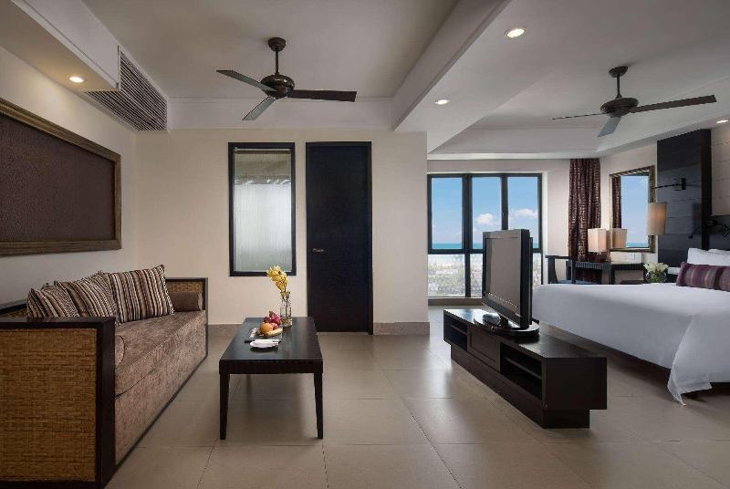 Ramada Plaza by Wyndham Sanya Bay image