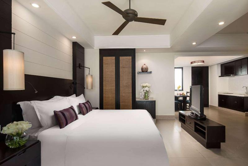 Ramada Plaza by Wyndham Sanya Bay image