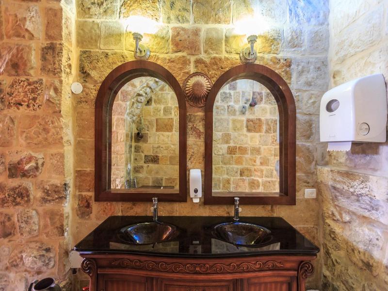 Hashimi Hotel image