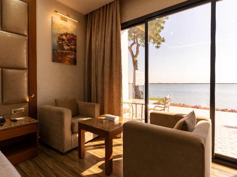 Palma Beach Resort & Spa image