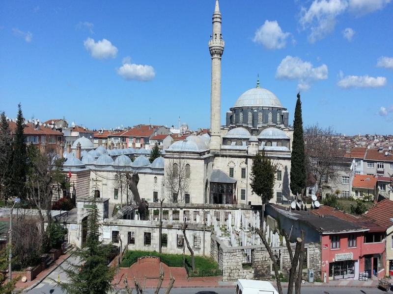 Torun Istanbul Old City image