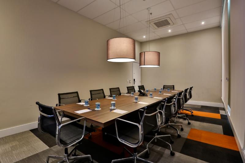 Summit Suites Hotel - Pindamonhangaba image