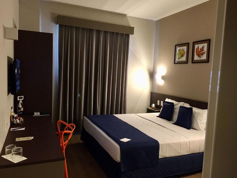 Summit Suites Hotel - Pindamonhangaba image
