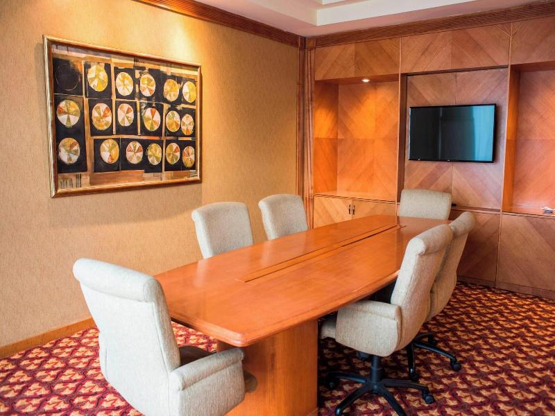 Sheraton Pilar Hotel Convention Center image