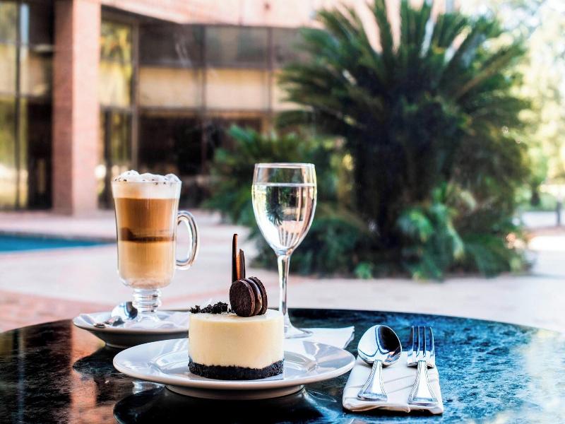 Sheraton Pilar Hotel Convention Center image