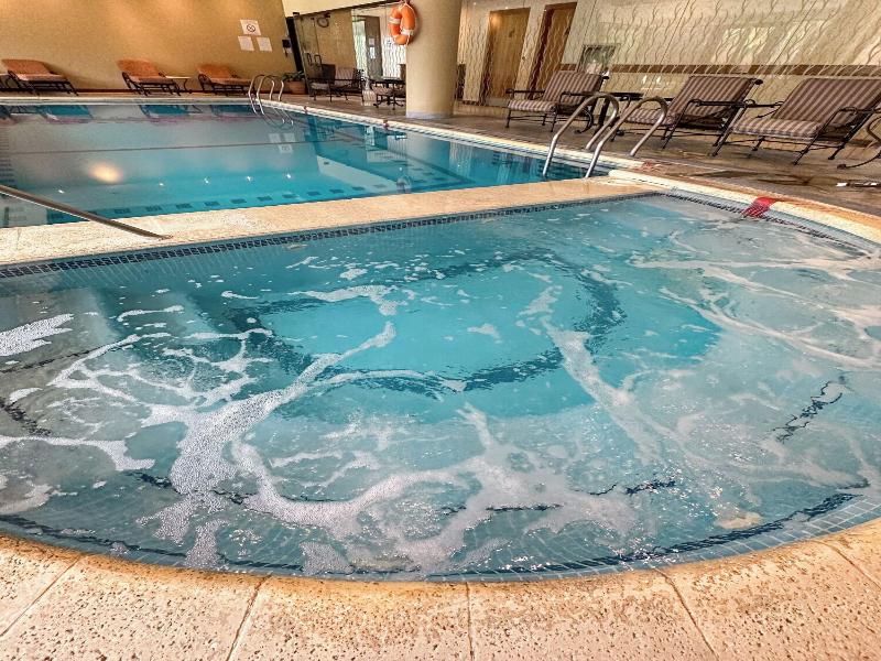 Sheraton Pilar Hotel Convention Center image