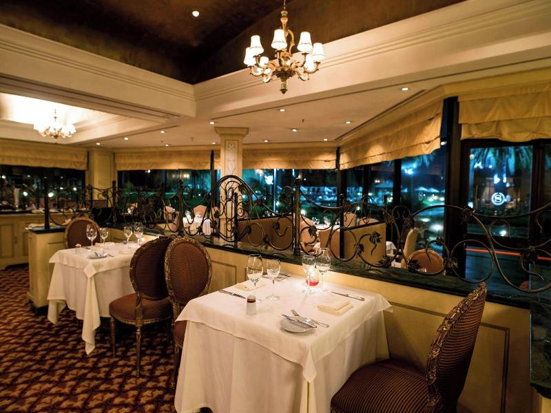 Sheraton Pilar Hotel Convention Center image
