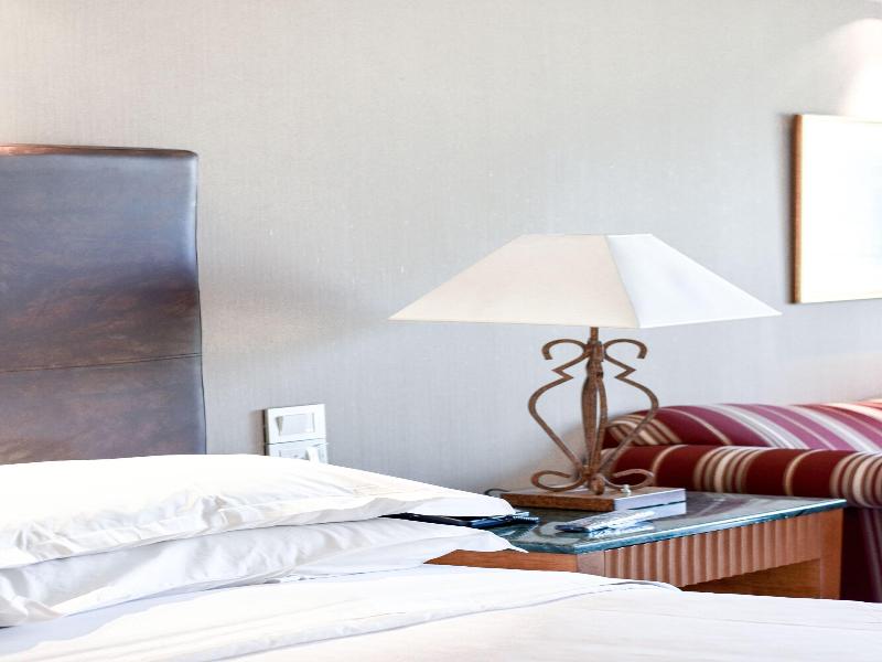 Sheraton Pilar Hotel Convention Center image