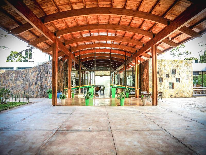 Rainforest Selva Hotel image