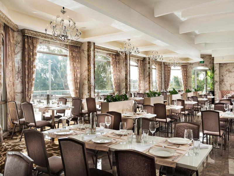 Swan River Hotel image