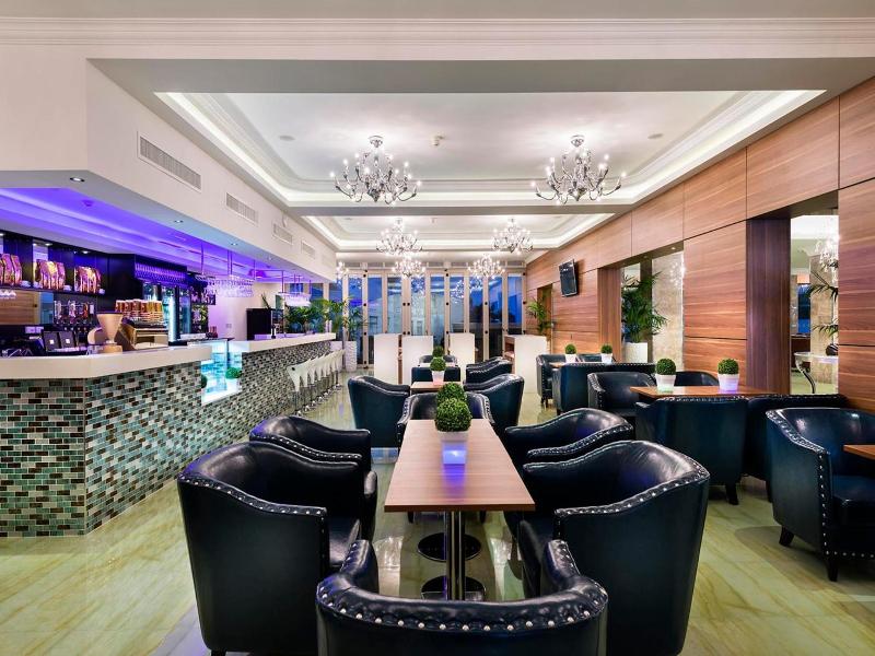 Swan River Hotel image