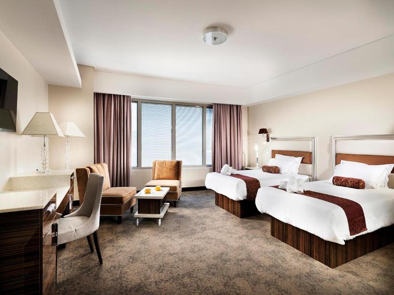 Swan River Hotel image