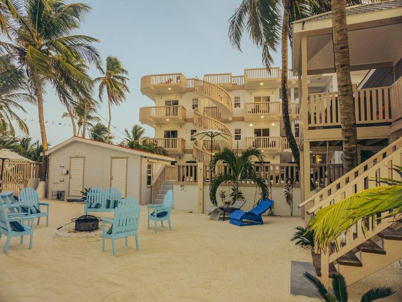 La Isla Resort image