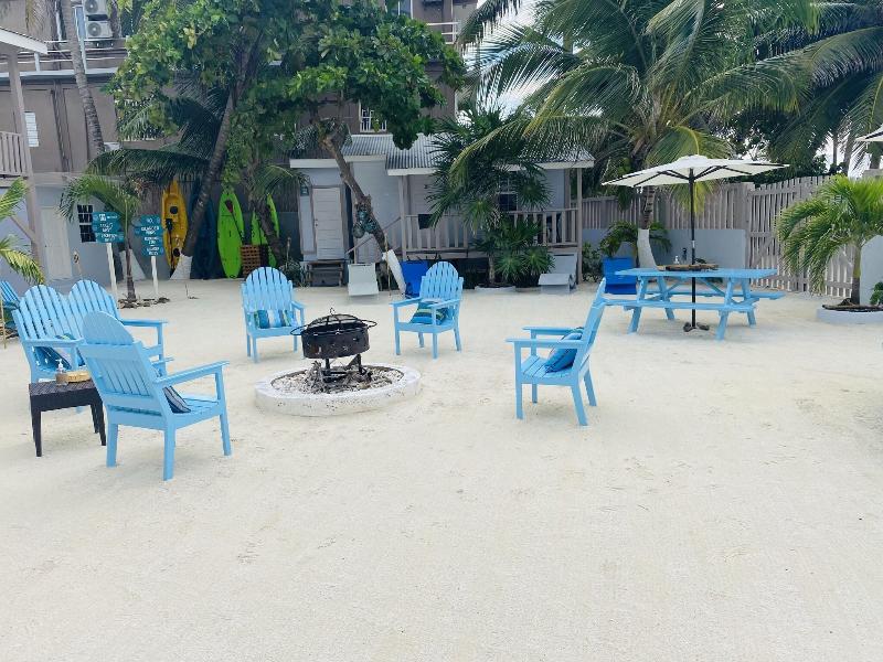 La Isla Resort image