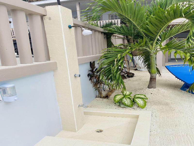 La Isla Resort image