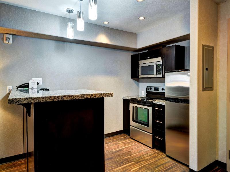 Home Inn Suites Swift Current — general view