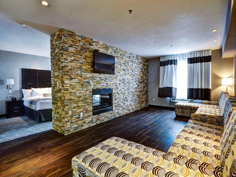 Home Inn Suites Swift Current — general view