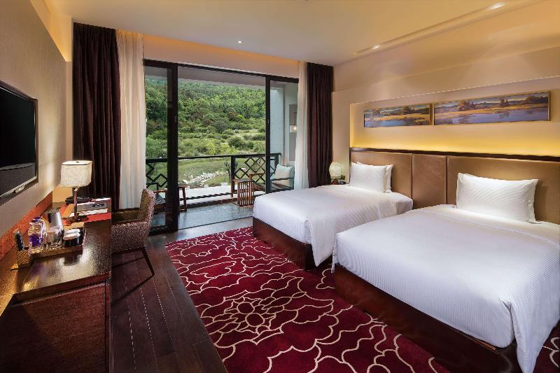 Hilton Linzhi Resort image