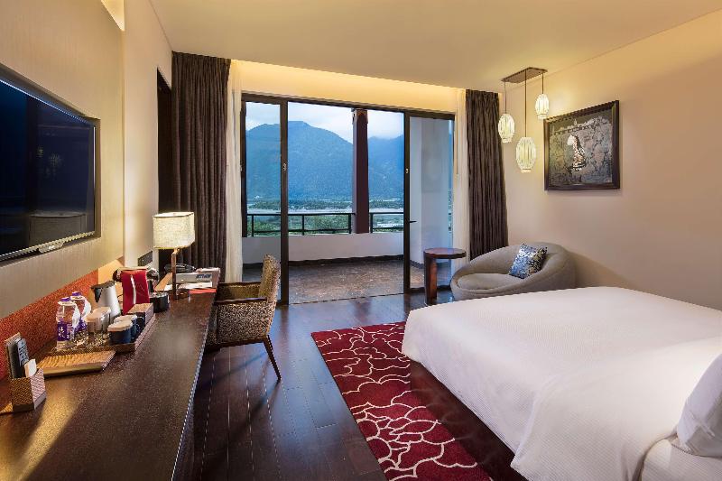 Hilton Linzhi Resort image