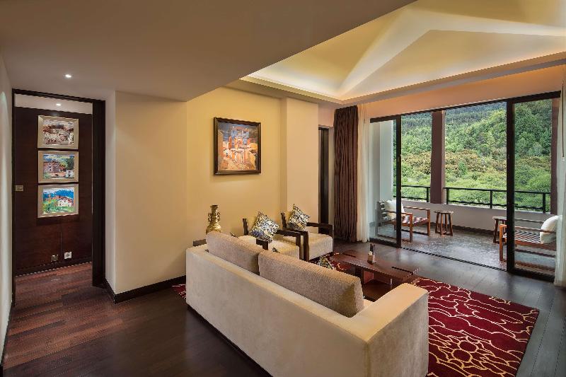Hilton Linzhi Resort image
