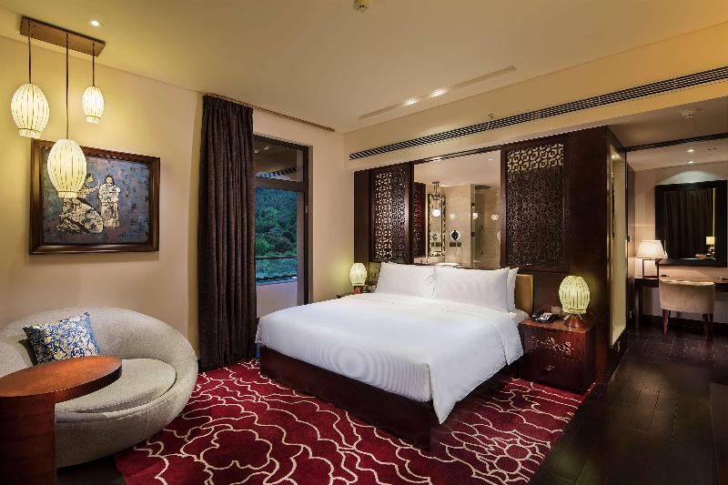 Hilton Linzhi Resort image
