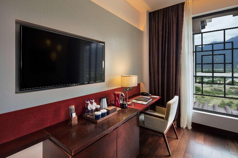 Hilton Linzhi Resort image