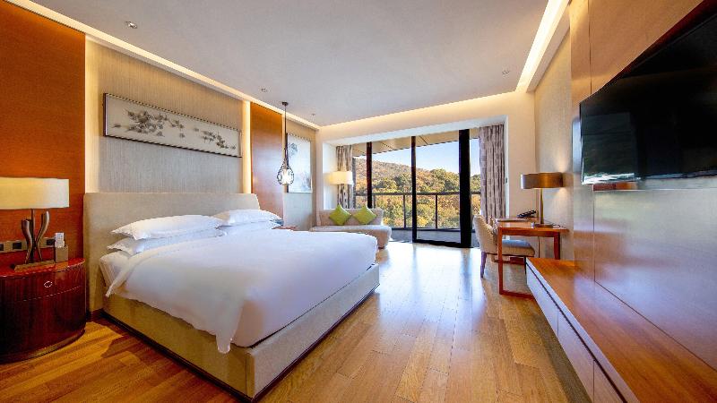 Holiday Inn Nanjing Xuanwu Lake image