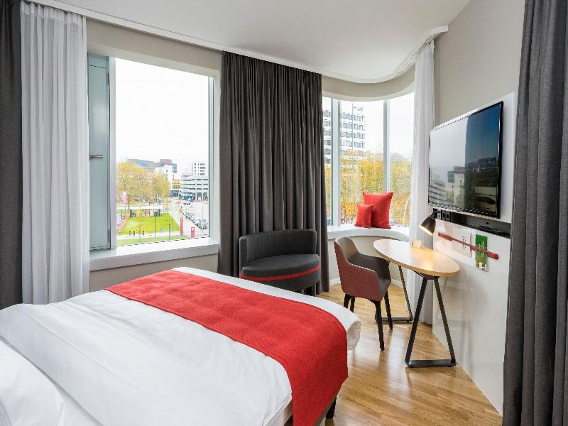 Holiday Inn Hamburg City Nord image