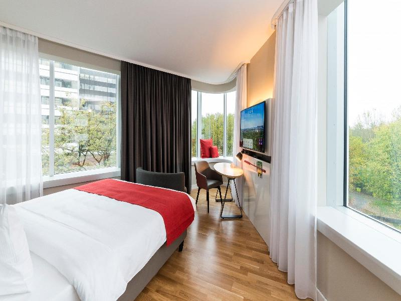 Holiday Inn Hamburg City Nord image