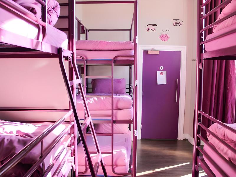 Safestay Holland Park image