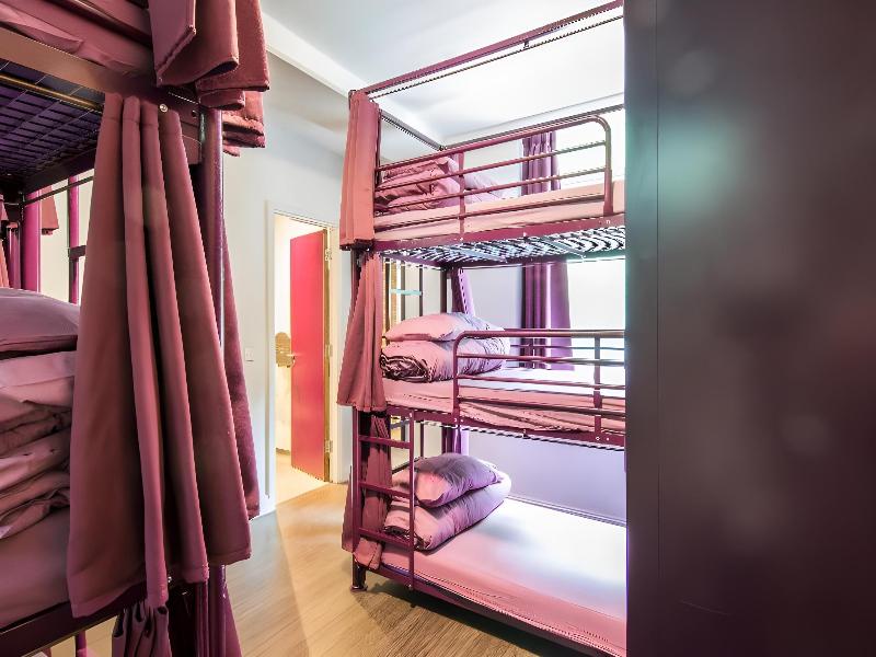 Safestay Holland Park image