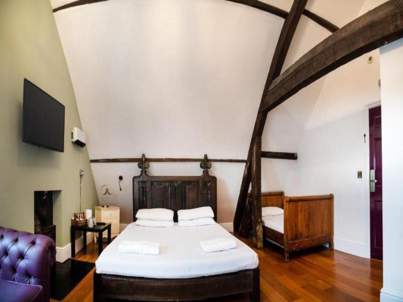 Safestay York image