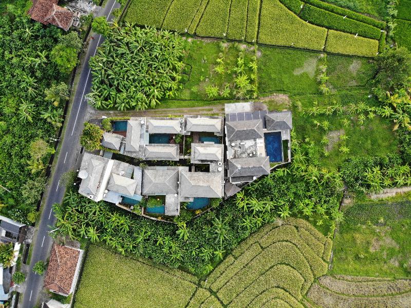 Ardha Chandra Villa