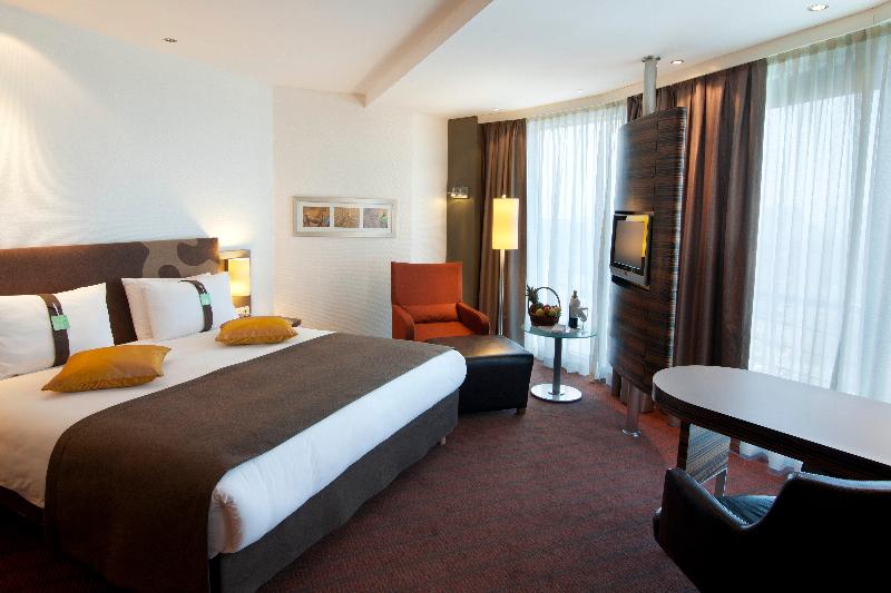 Holiday Inn Almaty image