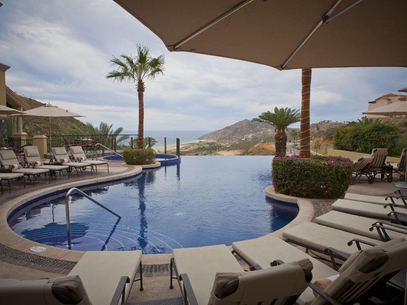 Pueblo Bonito Montecristo Luxury Villas image
