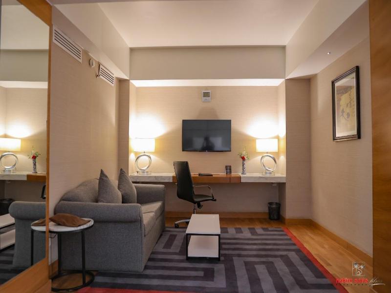 Avari Towers image