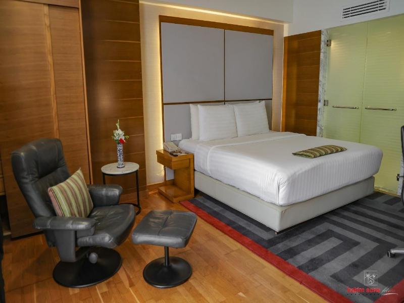 Avari Towers image