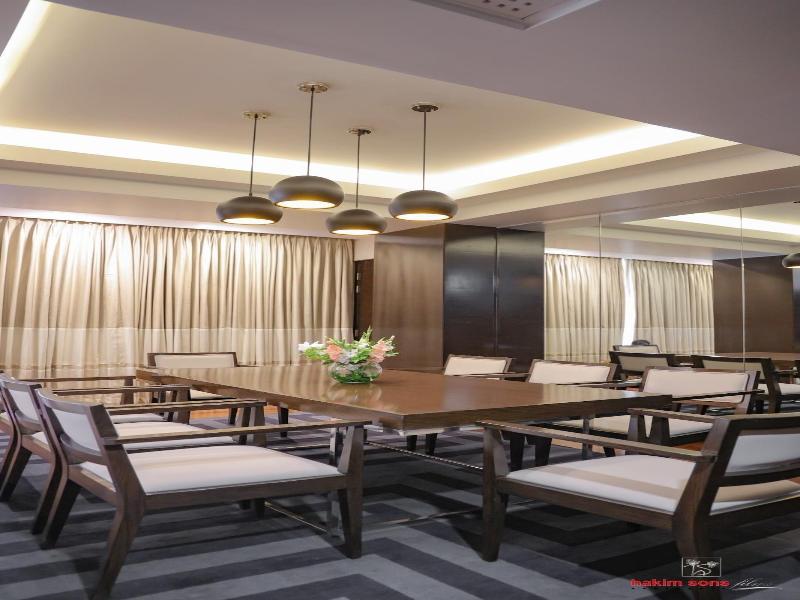 Avari Towers image