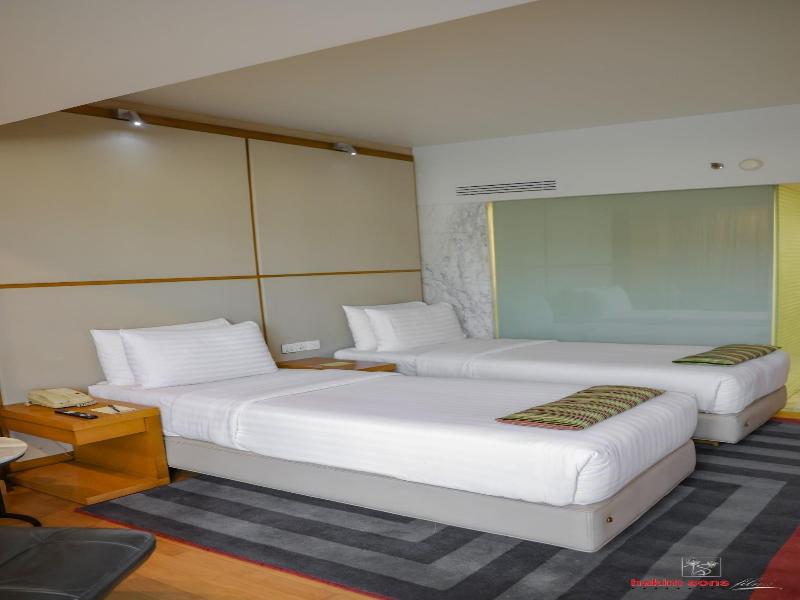 Avari Towers image