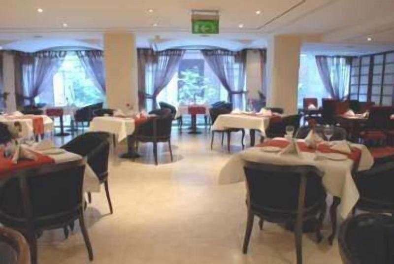 Four Points By Sheraton Lahore image