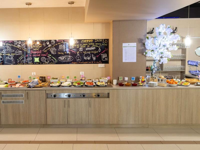 Ibis Styles Gniezno Stare Miasto image