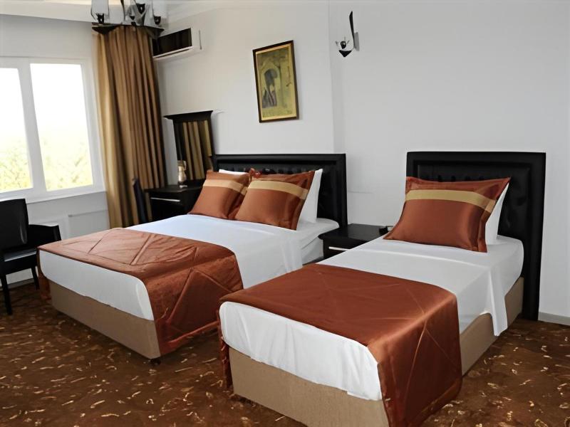 Kuk Hotel image