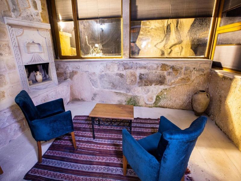 Caldera Cave Hotel