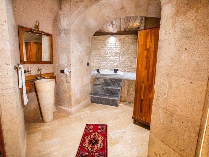 Caldera Cave Hotel