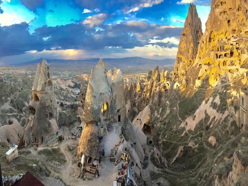 Caldera Cave Hotel