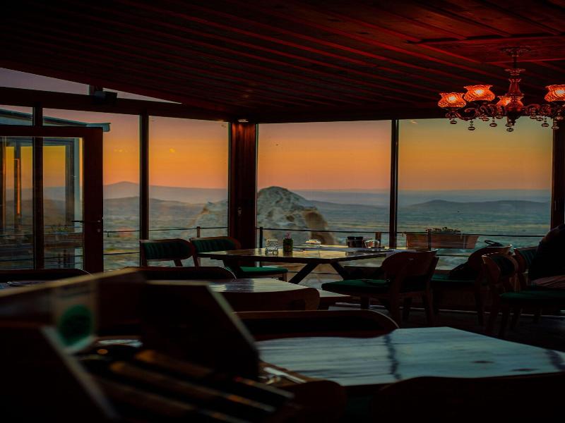 Caldera Cave Hotel