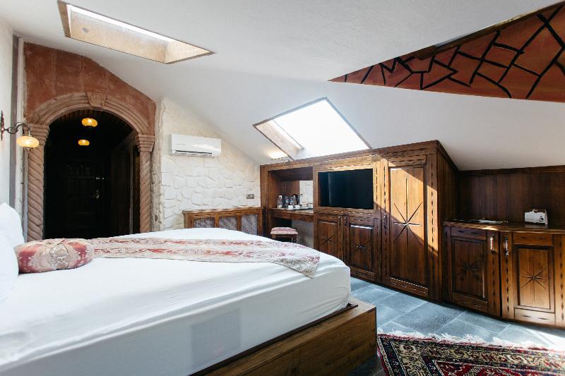 Kapadokya Hill Hotel Spa (+12)