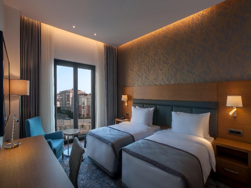 Holiday Inn Istanbul Tuzla Bay image